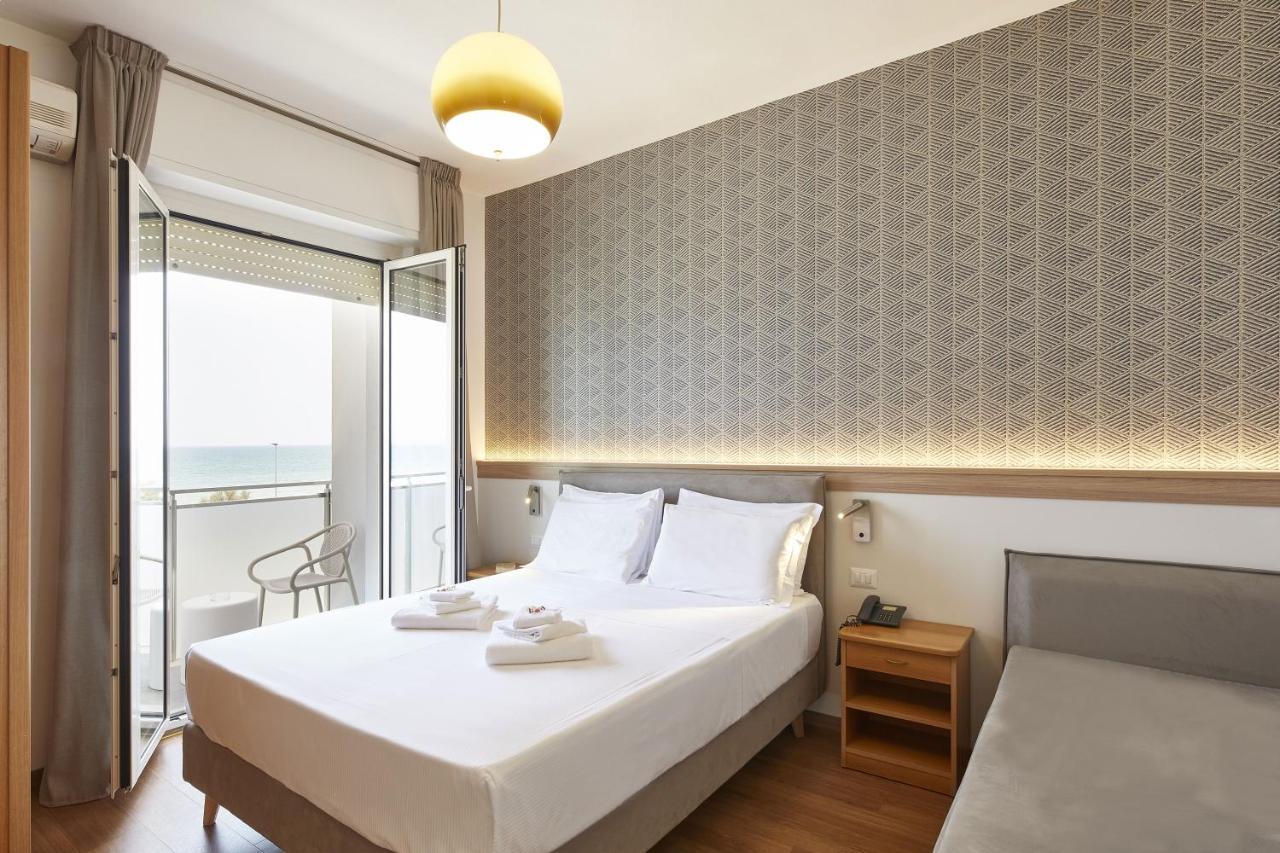 Hotel Tritone سينِغاليا المظهر الخارجي الصورة