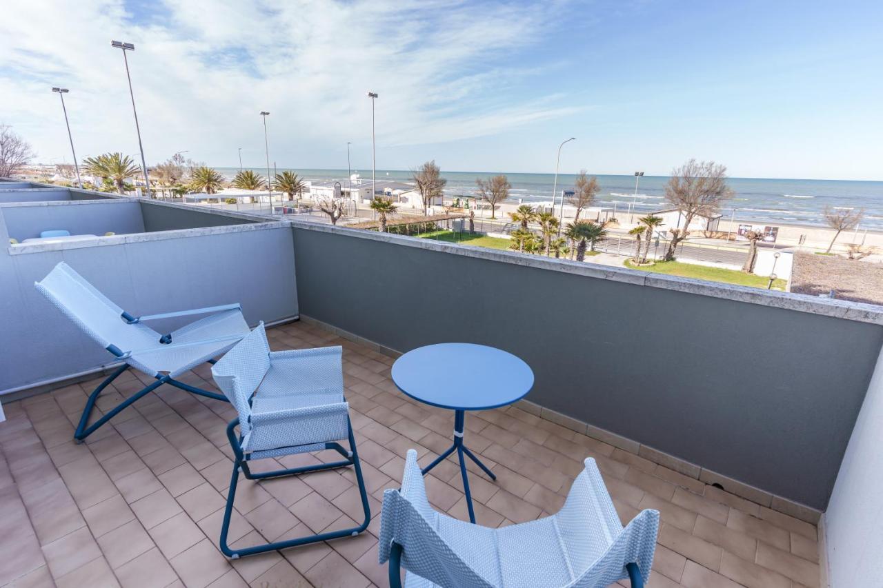 Hotel Tritone سينِغاليا المظهر الخارجي الصورة