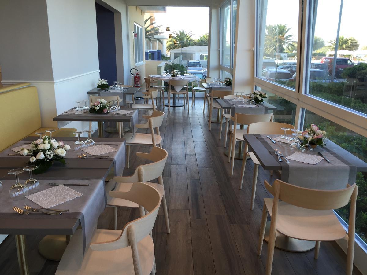 Hotel Tritone سينِغاليا المظهر الخارجي الصورة