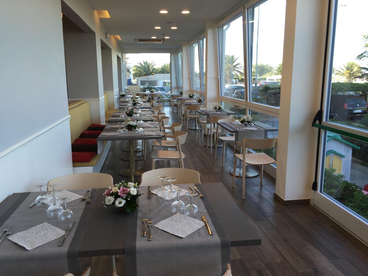 Hotel Tritone سينِغاليا المظهر الخارجي الصورة