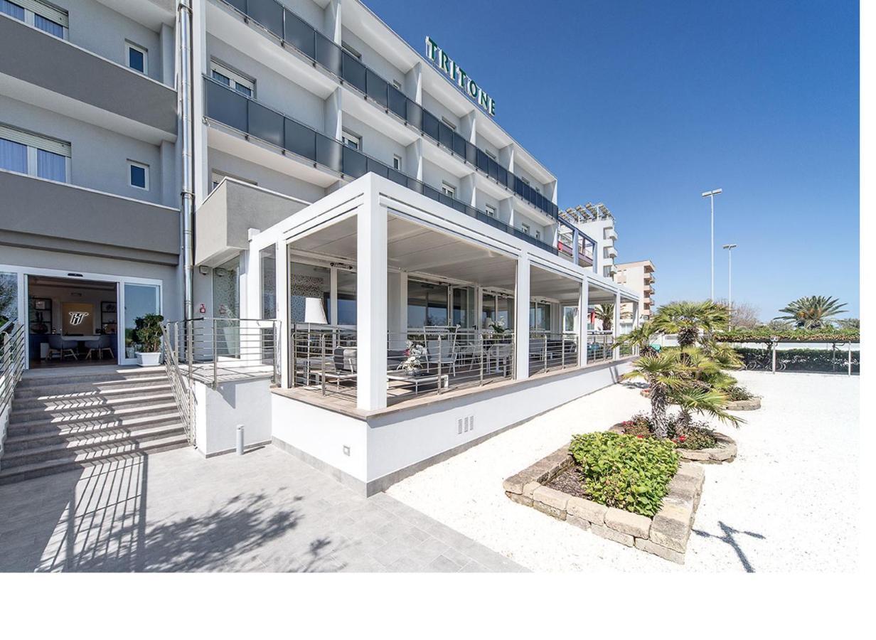Hotel Tritone سينِغاليا المظهر الخارجي الصورة