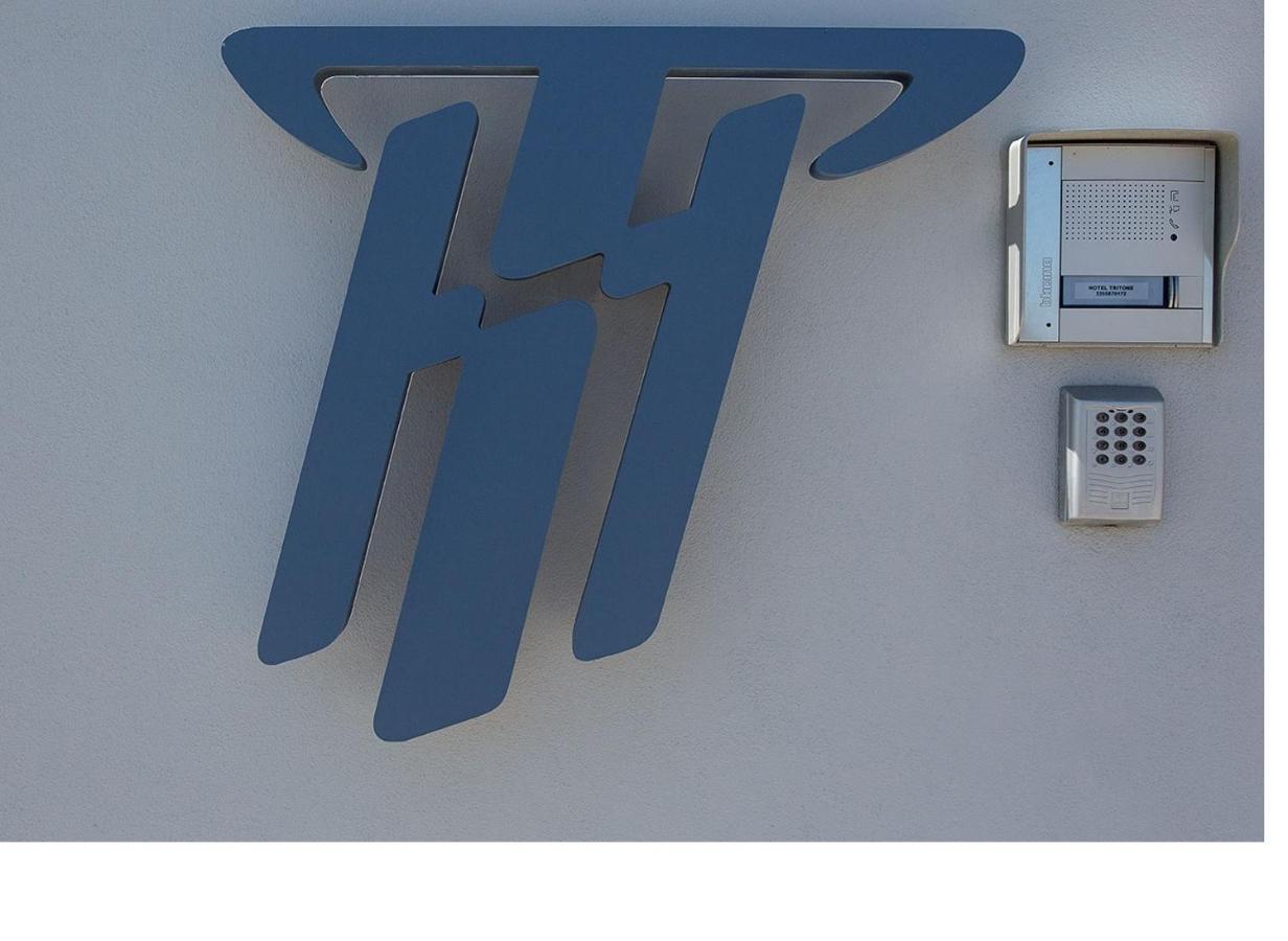 Hotel Tritone سينِغاليا المظهر الخارجي الصورة