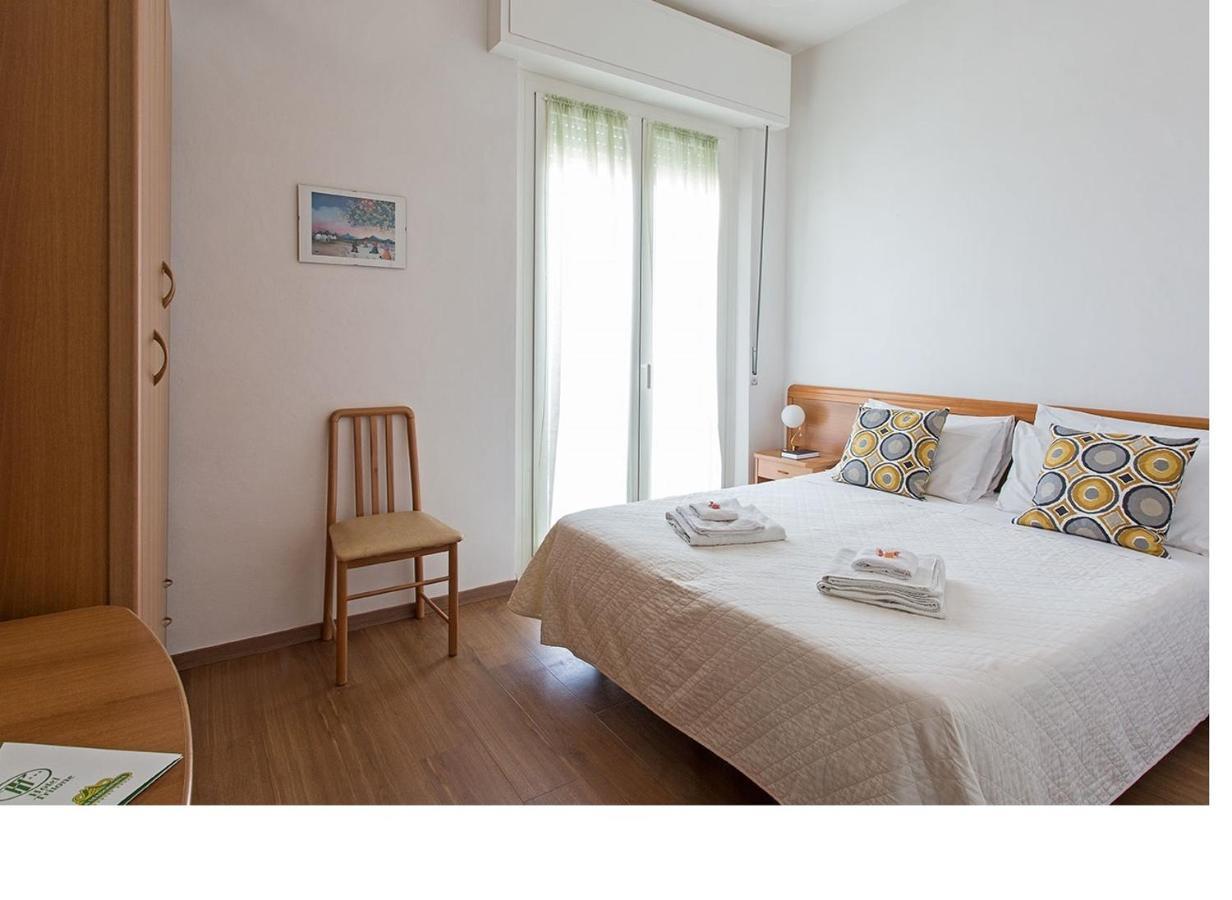 Hotel Tritone سينِغاليا المظهر الخارجي الصورة
